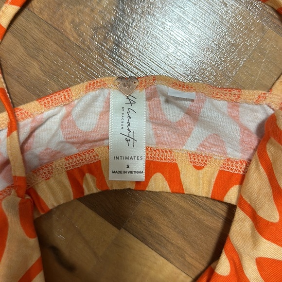 Pacsun Sleep Top - Picture 2 of 2